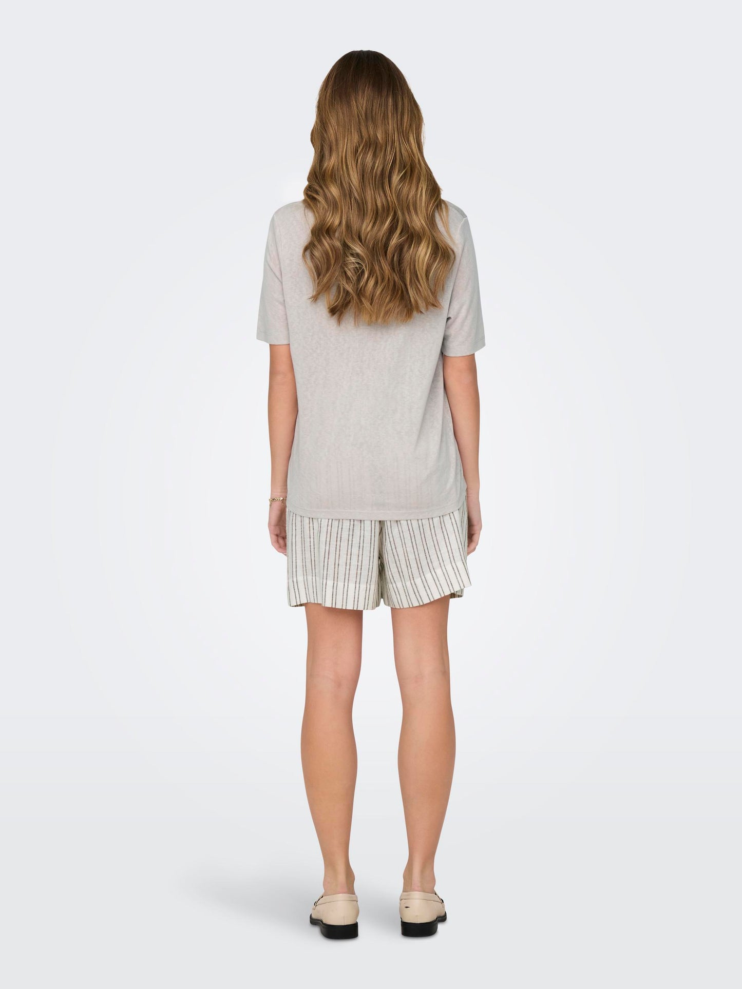 ONLELISE S/S V-NECK TOP JRS NOOS