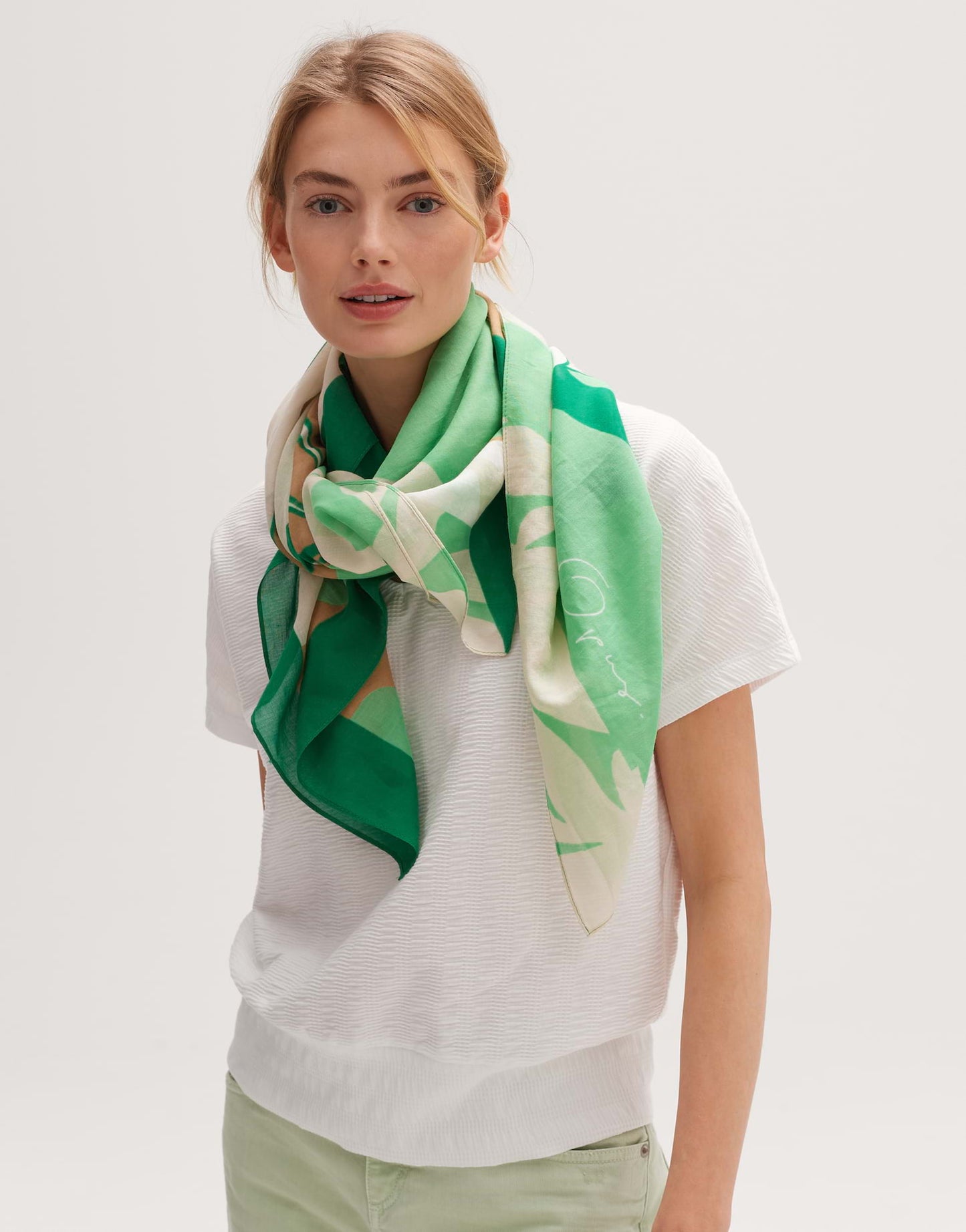 Apuki scarf