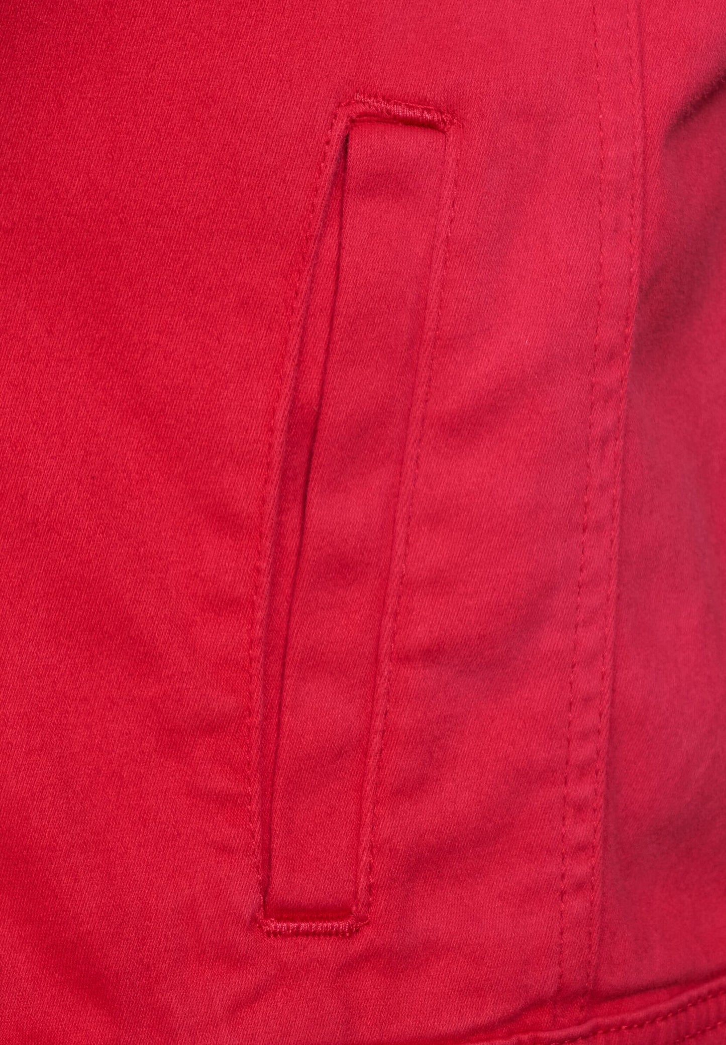 Farbige Jeansjacke