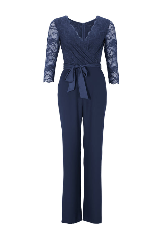 Jumpsuit mit 3/4 Arm aus feiner Spitze