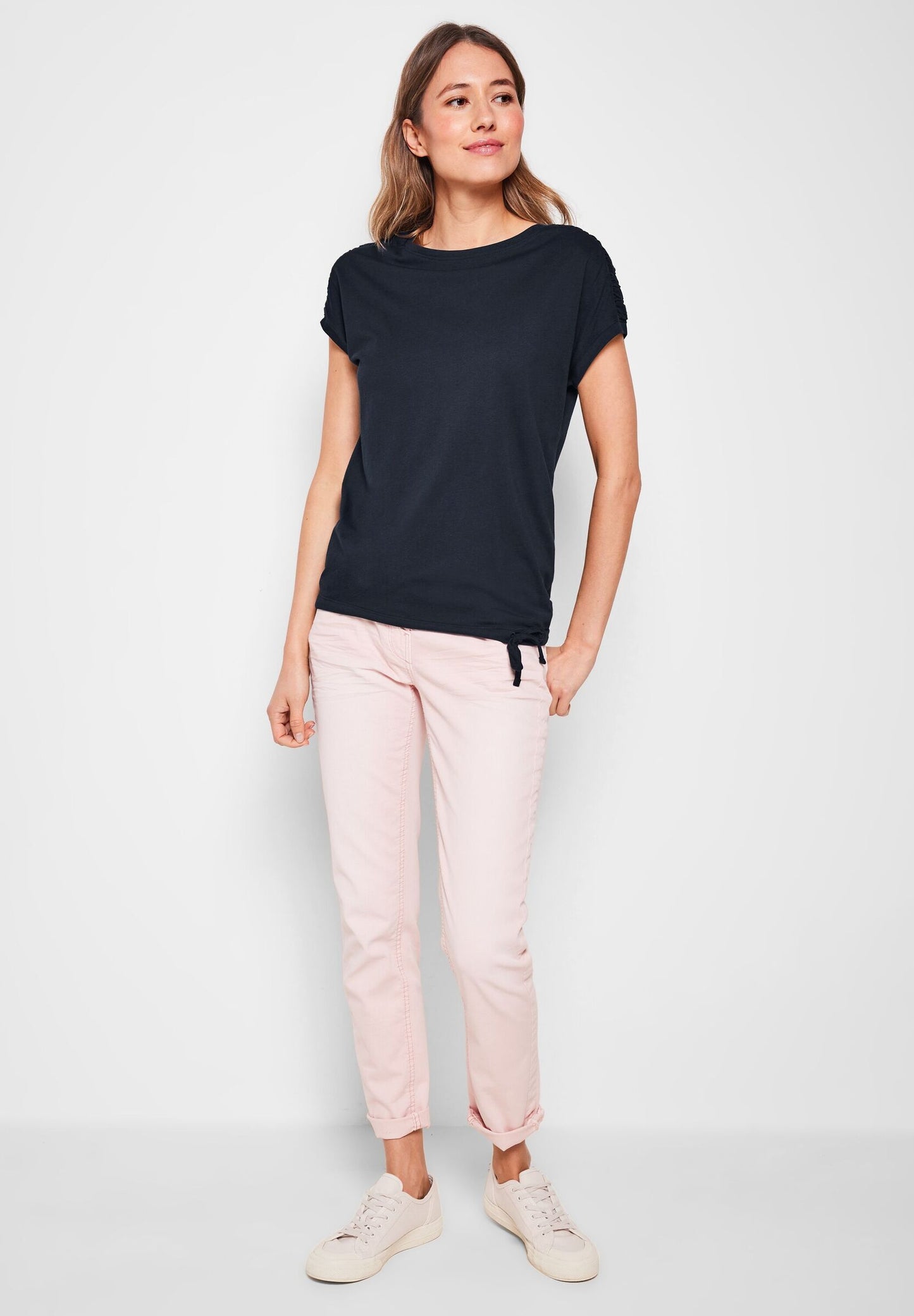 T-Shirt mit Raffdetails