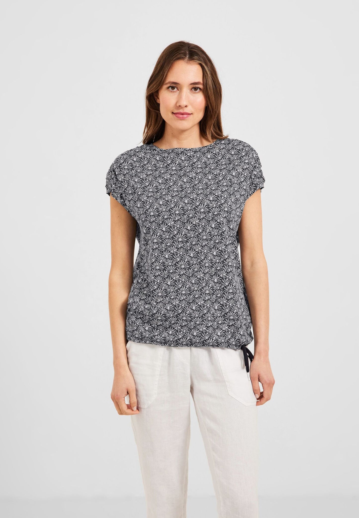 T-Shirt mit Smok Schultern