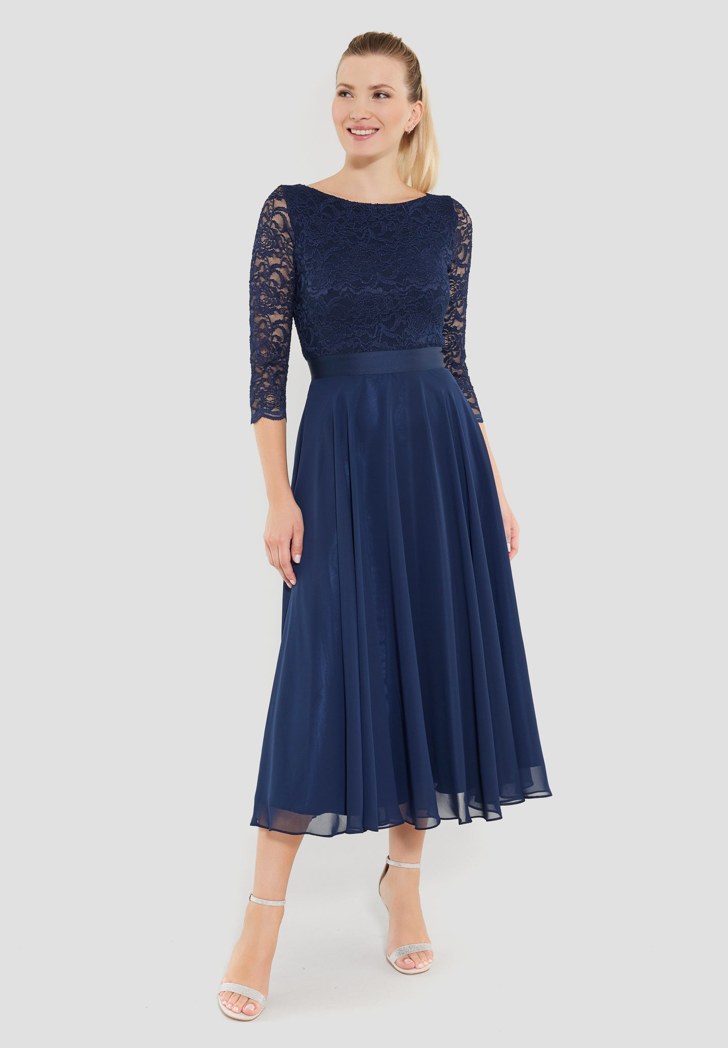 Cocktailkleid aus Spitze und Chiffon