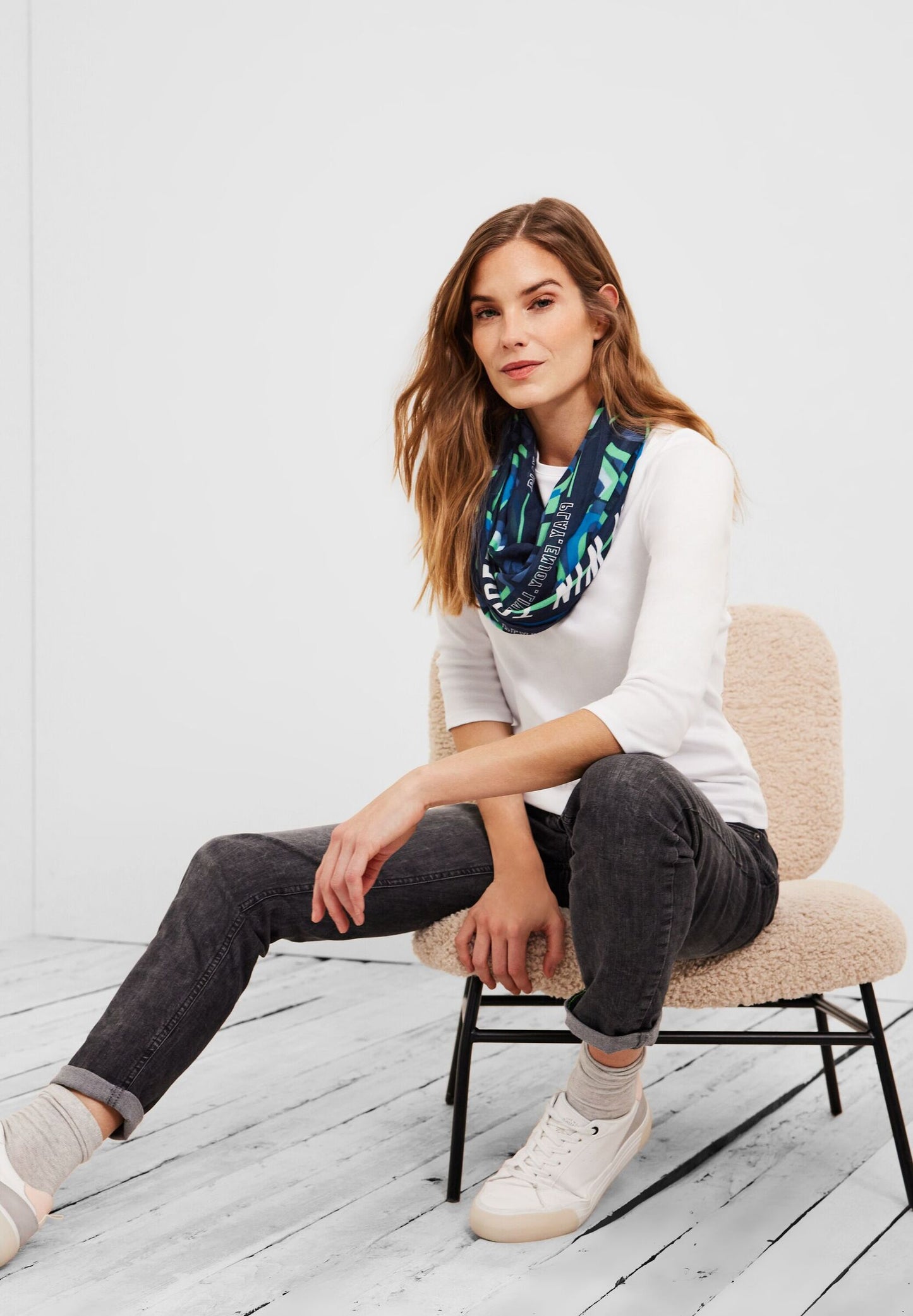 Loop mit Allover Print